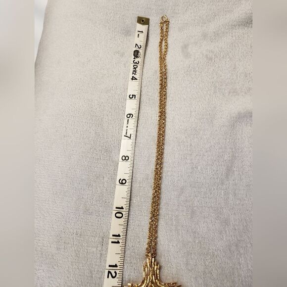 Gold Cross Coventry Pendant Necklace - Picture 9 of 10